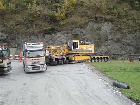 Equipped with a telescopic platform and telescoping excavator deck, Zumbül´s new Scheuerle-Nicolas E