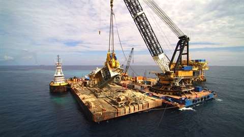Conquest Offshore has removed a large wreck from the seabed 30 metres deep of the Bay of Campeche, M