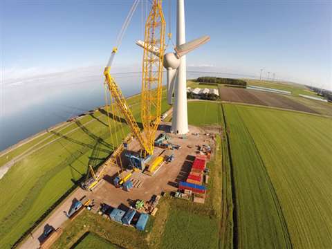 Most wind turbine erection projects go well, like this one by Sarens, but FEM and ESTA are campaigning to further improve safety