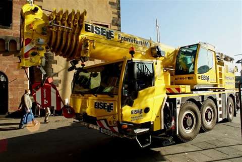Eisele using its Tadano ATF 60G-3 to erect a Christmas tree in Frankfurt, Germany