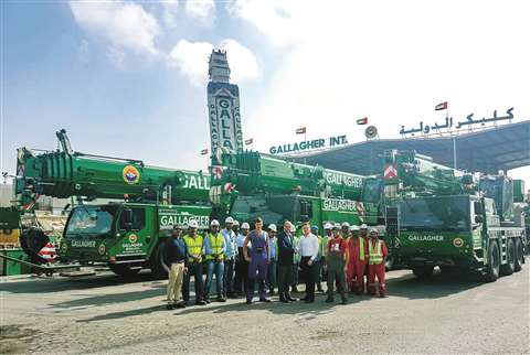 liebherr-gallagher-handover-300dpi