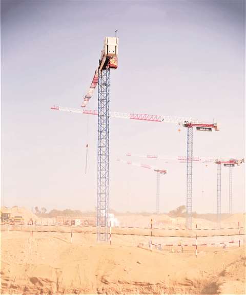 Raimondi topless tower cranes at work on the Aljada jobsite in the UAE (... (2)