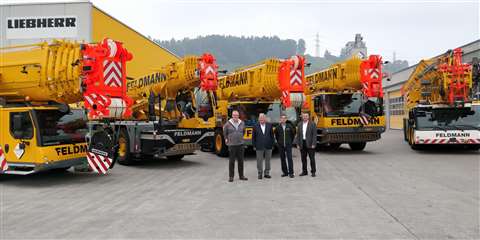 liebherr-feldmann-handover1-300dpi