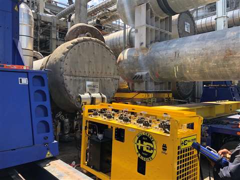 Hill Crane Service used a 59-8-8P Hydra-Pac synchronous hydraulic power unit to operate the HT500 system