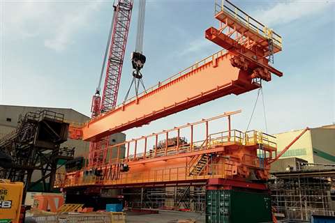 The slab crane being assembled at the UK steel planteel