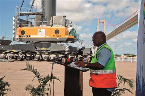 liebherr-lhm-550-inauguration-maputo-ports-africa-3