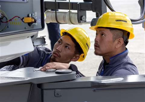 Five Liebherr 53 K/J fast-erecting tower cranes for Cranetal Noda