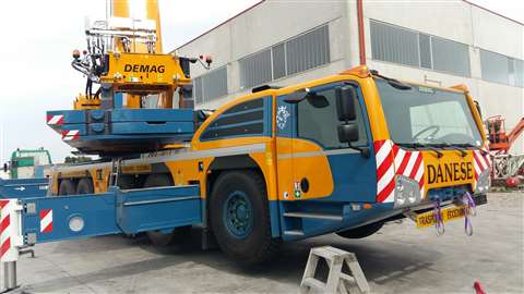 Demag ac 220 5 danese autogru