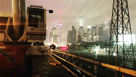 aecon-80160-night-002