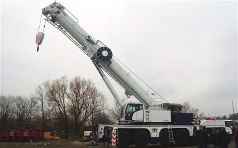 Modern Crane’s Demag AC 300-6